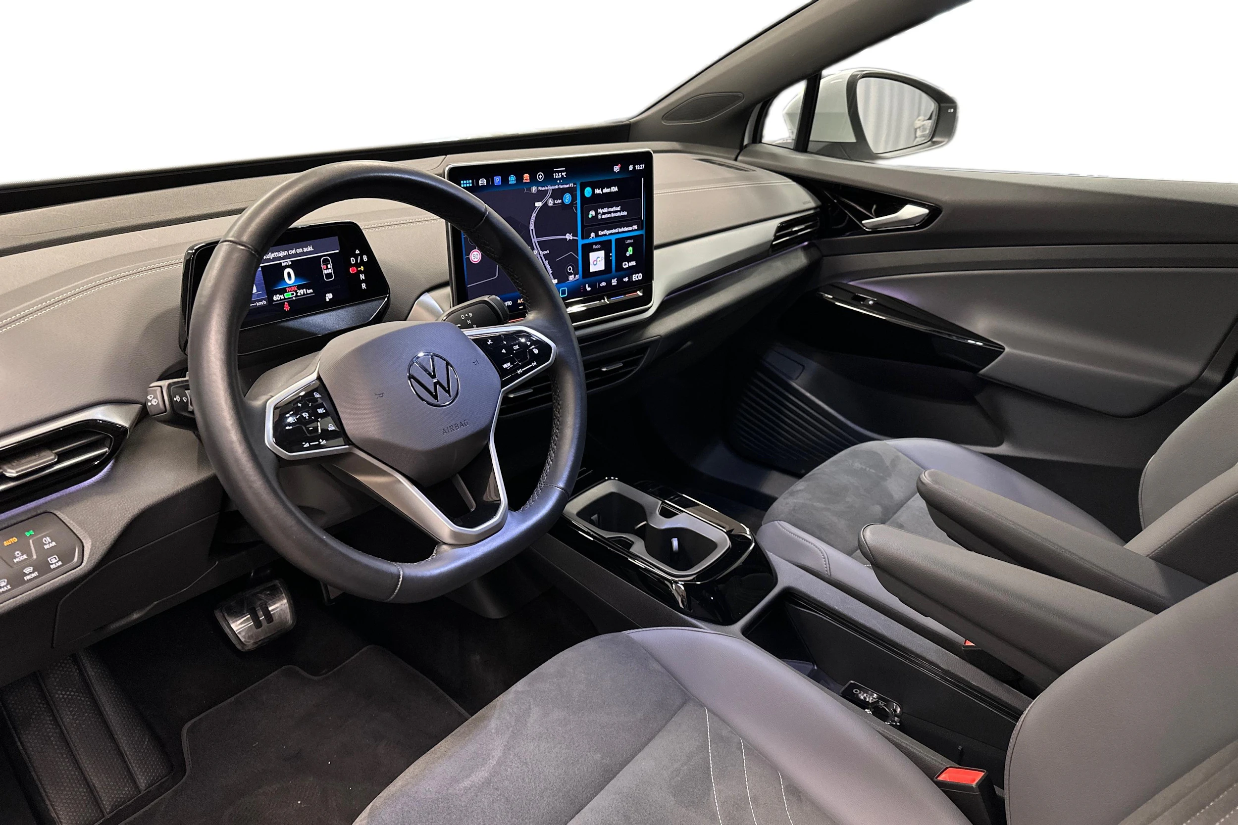 valkoinen Volkswagen ID.4 2024 kuva 6.