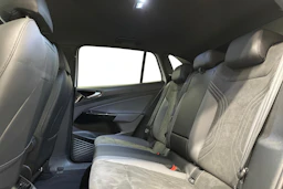 valkoinen Volkswagen ID.4 2024 kuva 8.