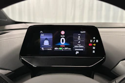 valkoinen Volkswagen ID.4 2024 kuva 15.