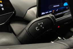 valkoinen Volkswagen ID.4 2024 kuva 16.