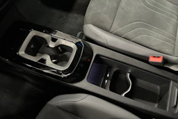 valkoinen Volkswagen ID.4 2024 kuva 19.