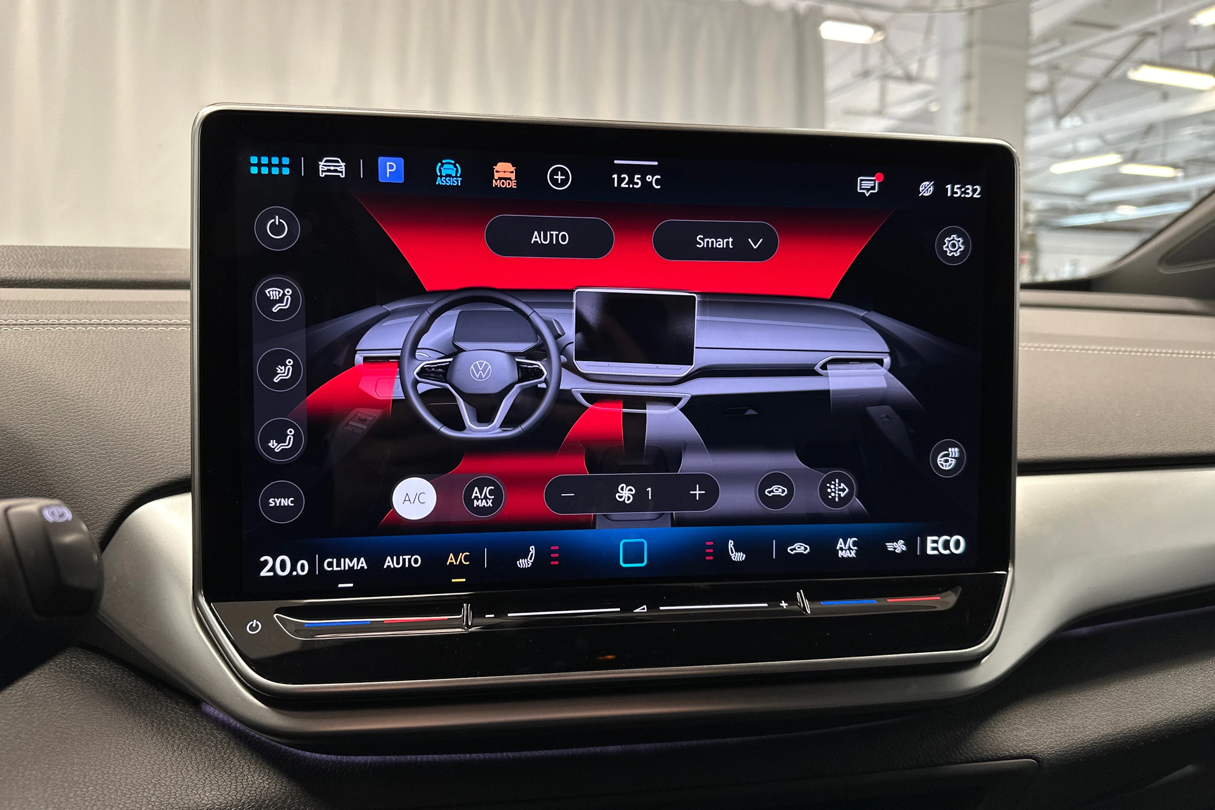 valkoinen Volkswagen ID.4 2024 kuva 26.