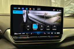 valkoinen Volkswagen ID.4 2024 kuva 27.