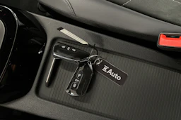 valkoinen Volkswagen ID.4 2024 kuva 33.