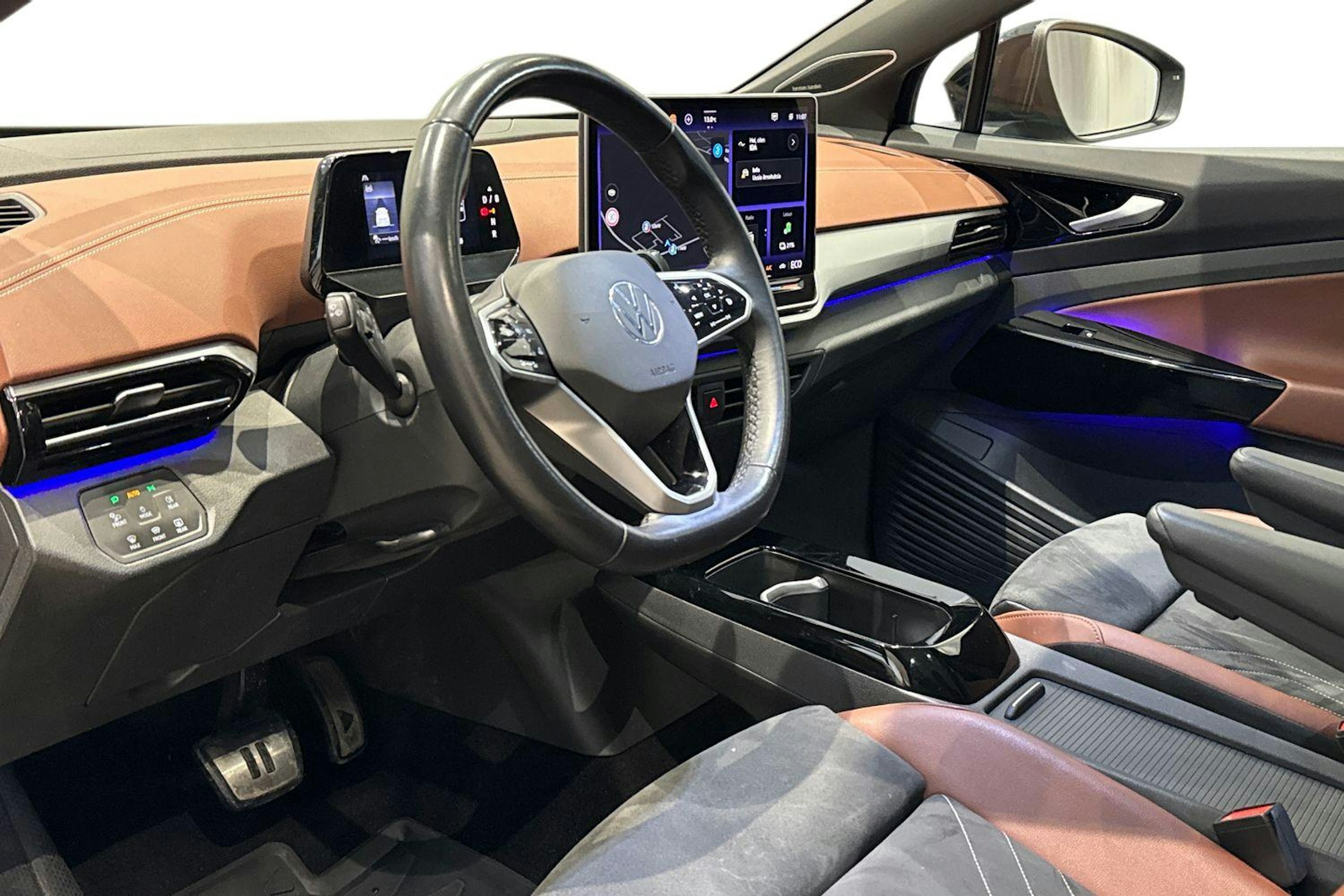 musta Volkswagen ID.4 2024 kuva 7.