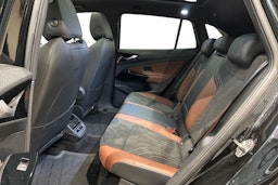 musta Volkswagen ID.4 2024 kuva 10.