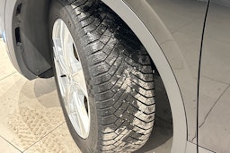 musta Volkswagen ID.4 2024 kuva 13.