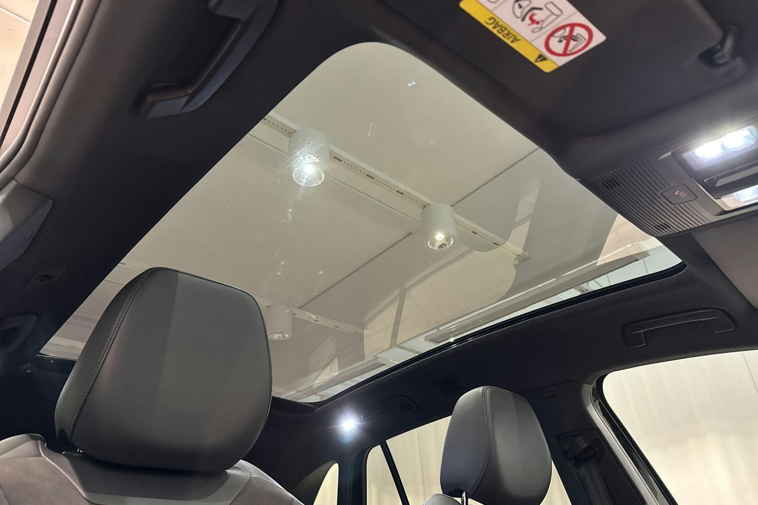 musta Volkswagen ID.4 2024 kuva 18.