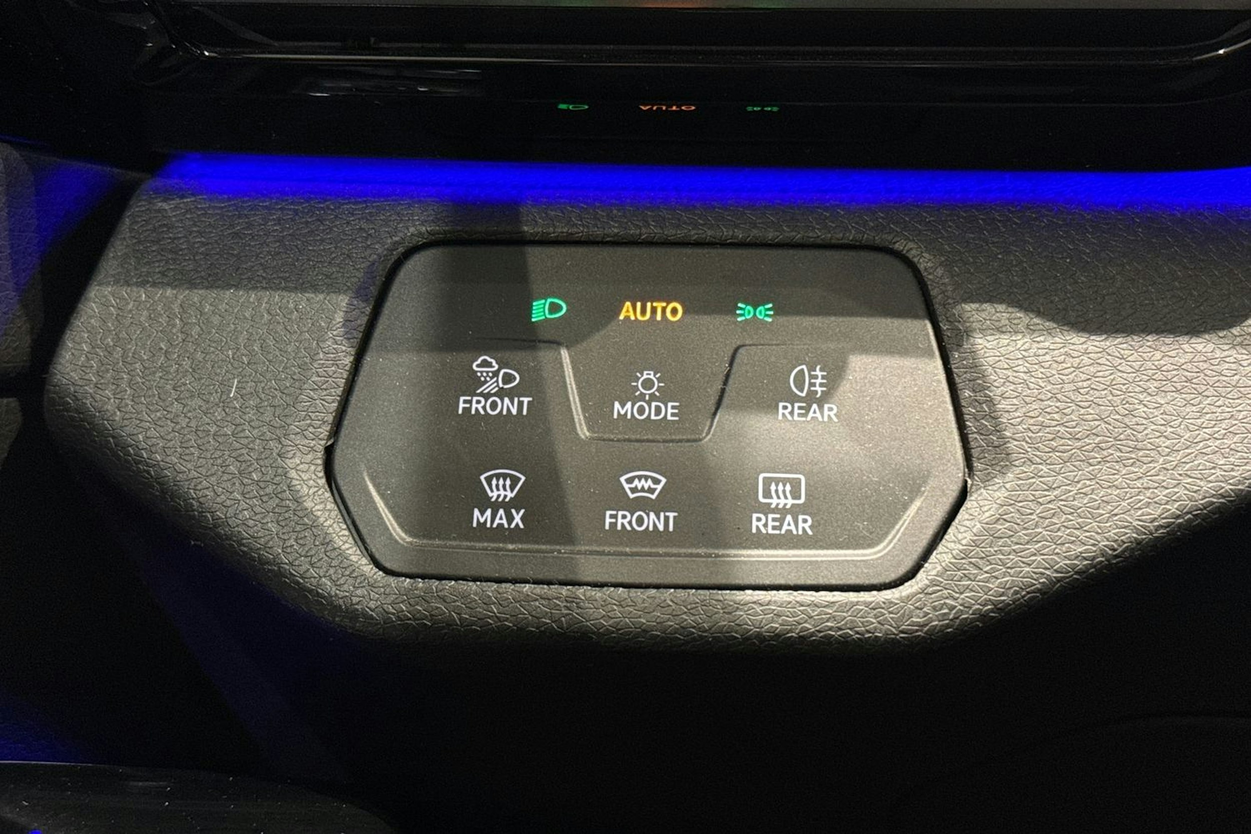 musta Volkswagen ID.4 2024 kuva 20.