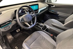 Valkoinen Volkswagen ID.4 2024 kuva 7.