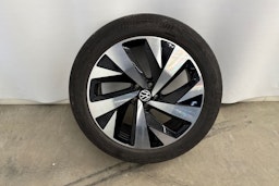 Valkoinen Volkswagen ID.4 2024 kuva 14.