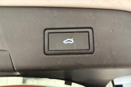 Valkoinen Volkswagen ID.4 2024 kuva 17.