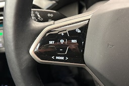 Valkoinen Volkswagen ID.4 2024 kuva 23.