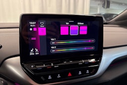 Valkoinen Volkswagen ID.4 2024 kuva 28.