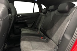 punainen Volkswagen ID.4 2024 kuva 8.