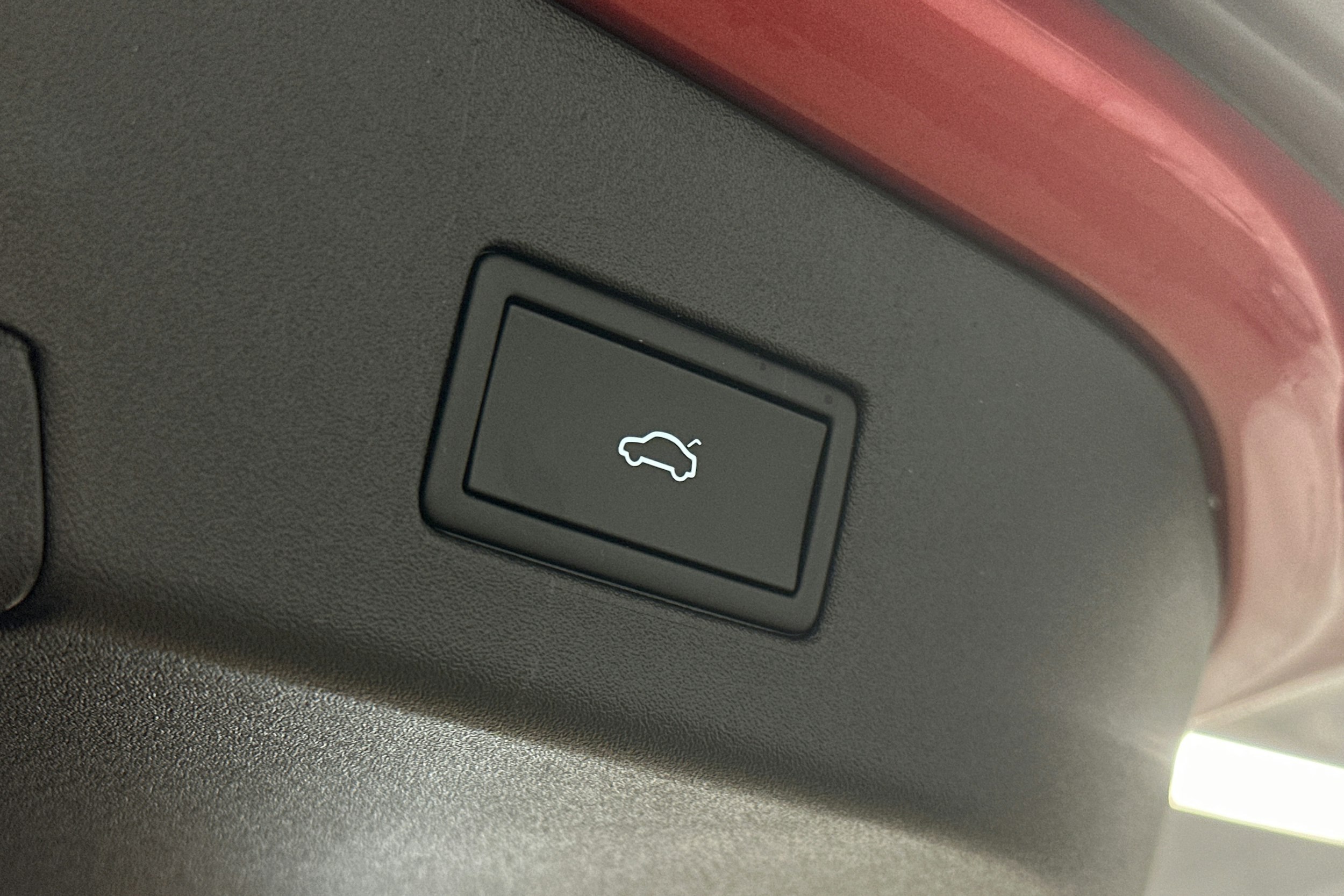 punainen Volkswagen ID.4 2024 kuva 12.