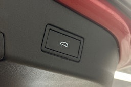 punainen Volkswagen ID.4 2024 kuva 12.
