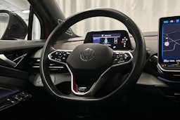 punainen Volkswagen ID.4 2024 kuva 16.