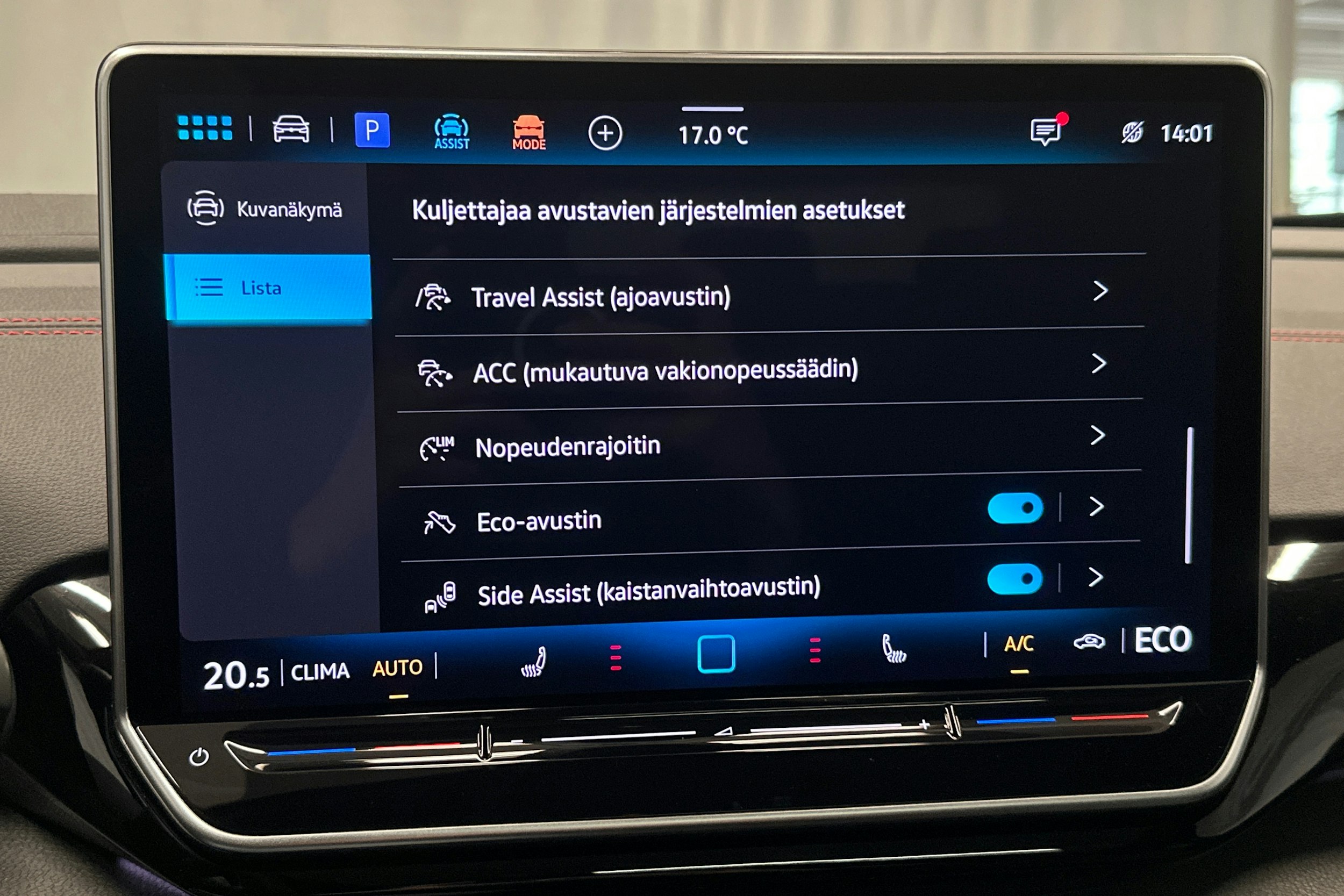 punainen Volkswagen ID.4 2024 kuva 27.