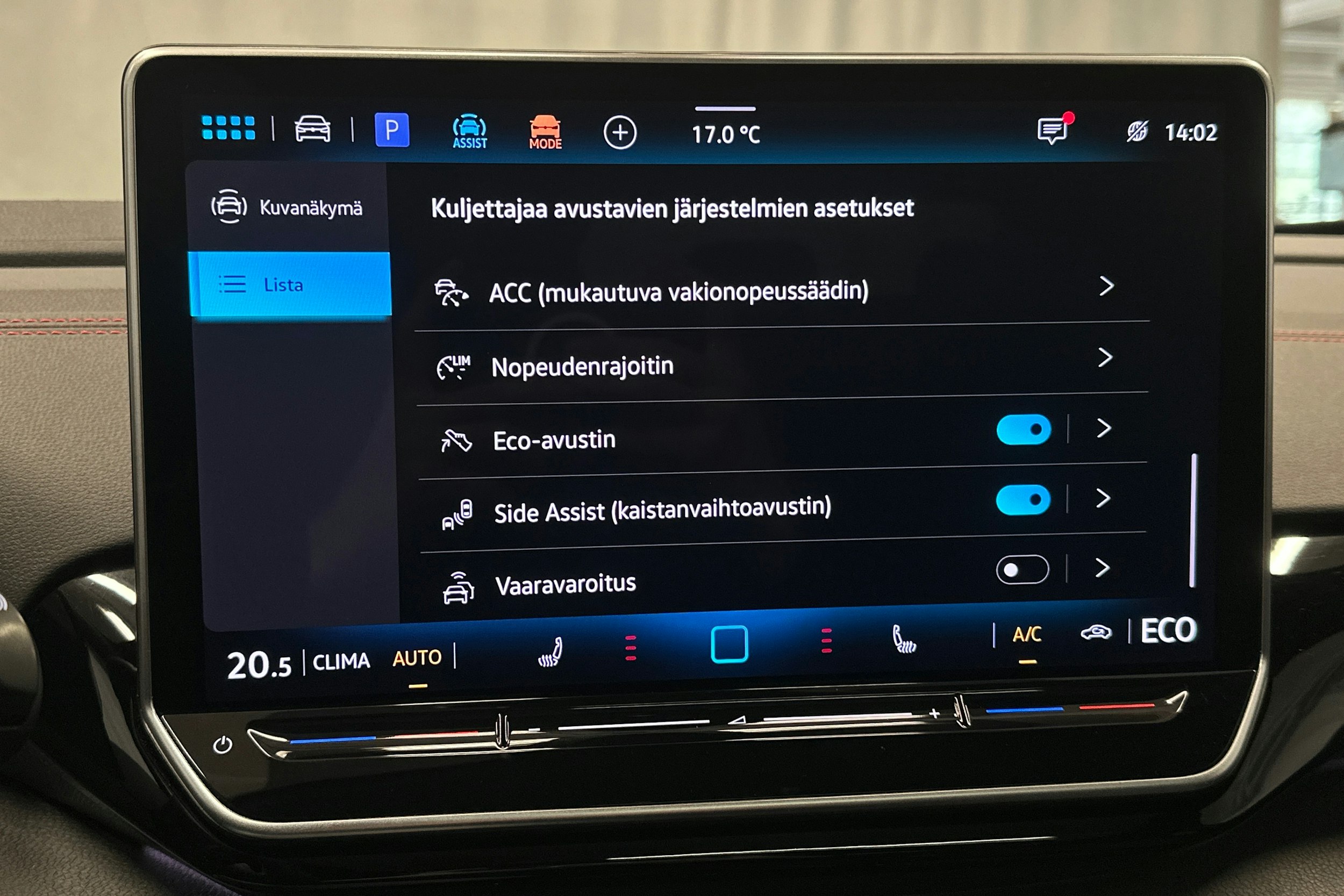 punainen Volkswagen ID.4 2024 kuva 28.