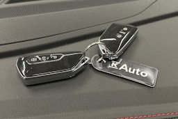 punainen Volkswagen ID.4 2024 kuva 34.