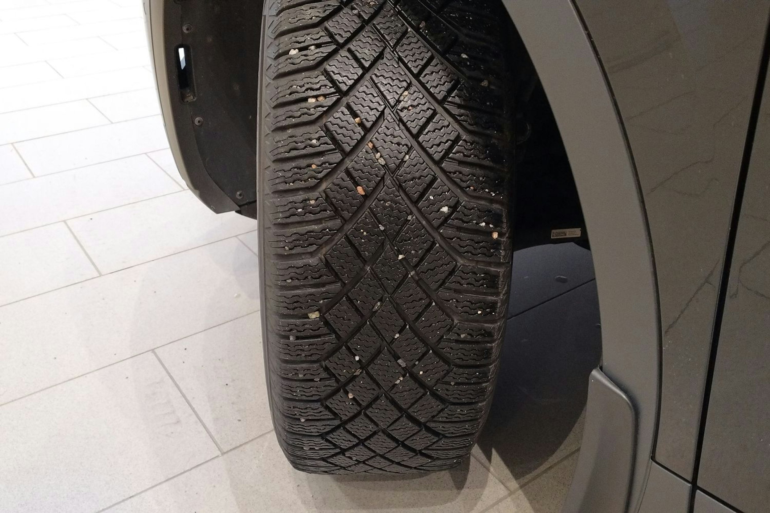 musta Volkswagen ID.4 2024 kuva 10.