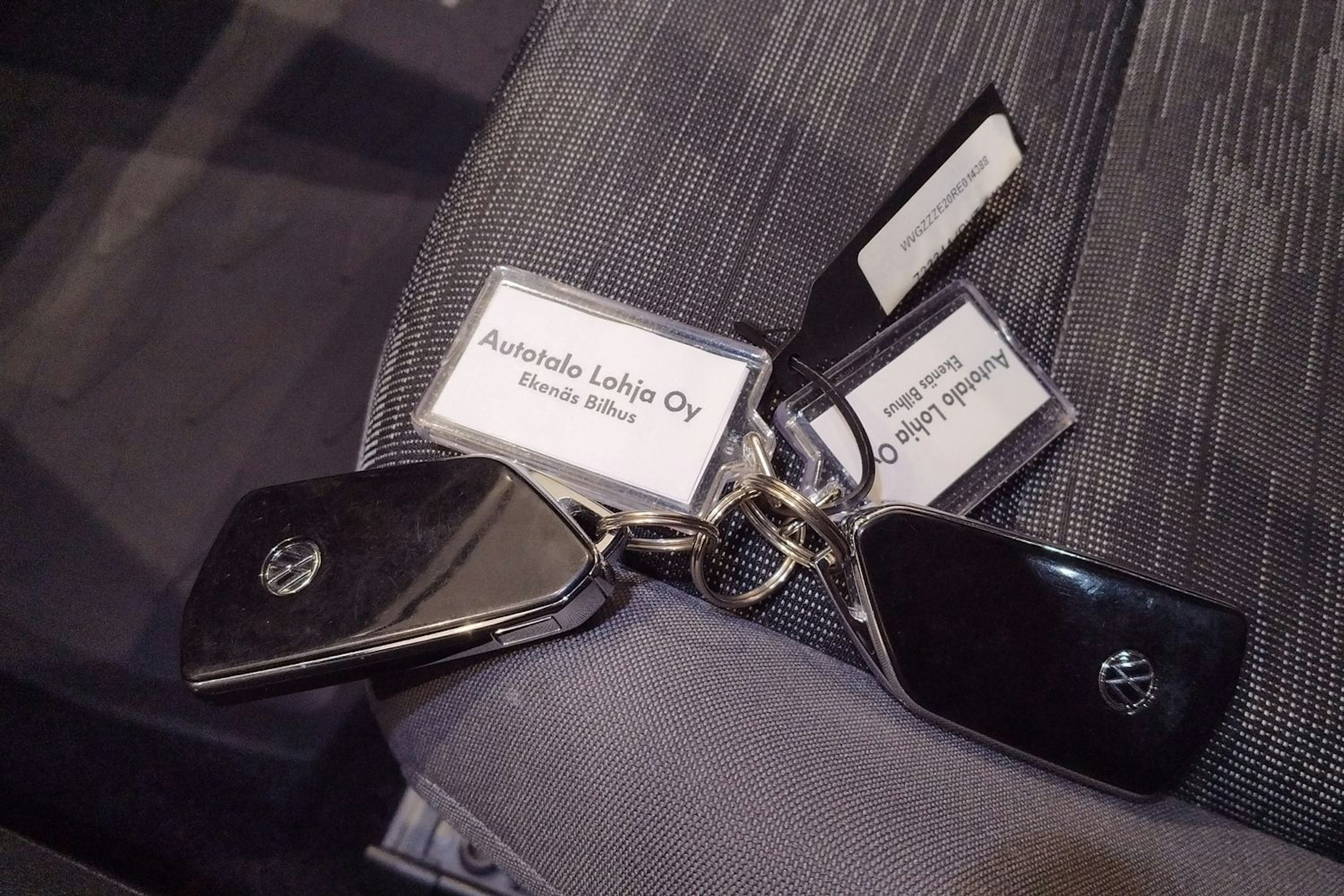 musta Volkswagen ID.4 2024 kuva 27.