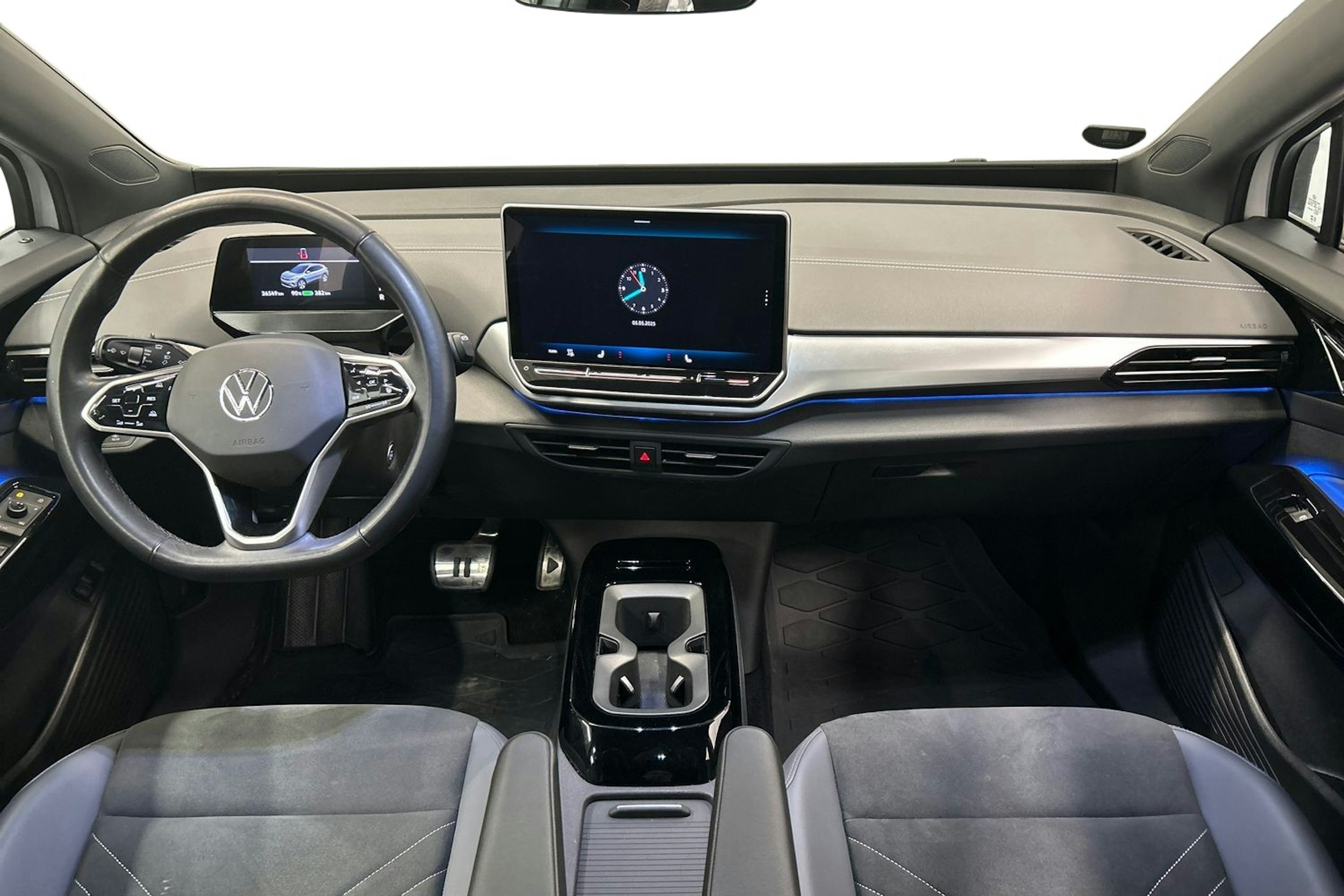 valkoinen Volkswagen ID.4 2024 kuva 9.