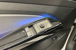 valkoinen Volkswagen ID.4 2024 kuva 28.