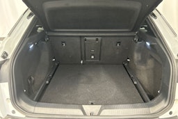 valkoinen Volkswagen ID.4 2024 kuva 30.