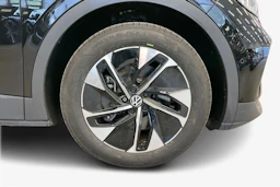 Musta Volkswagen ID.4 2024 kuva 12.