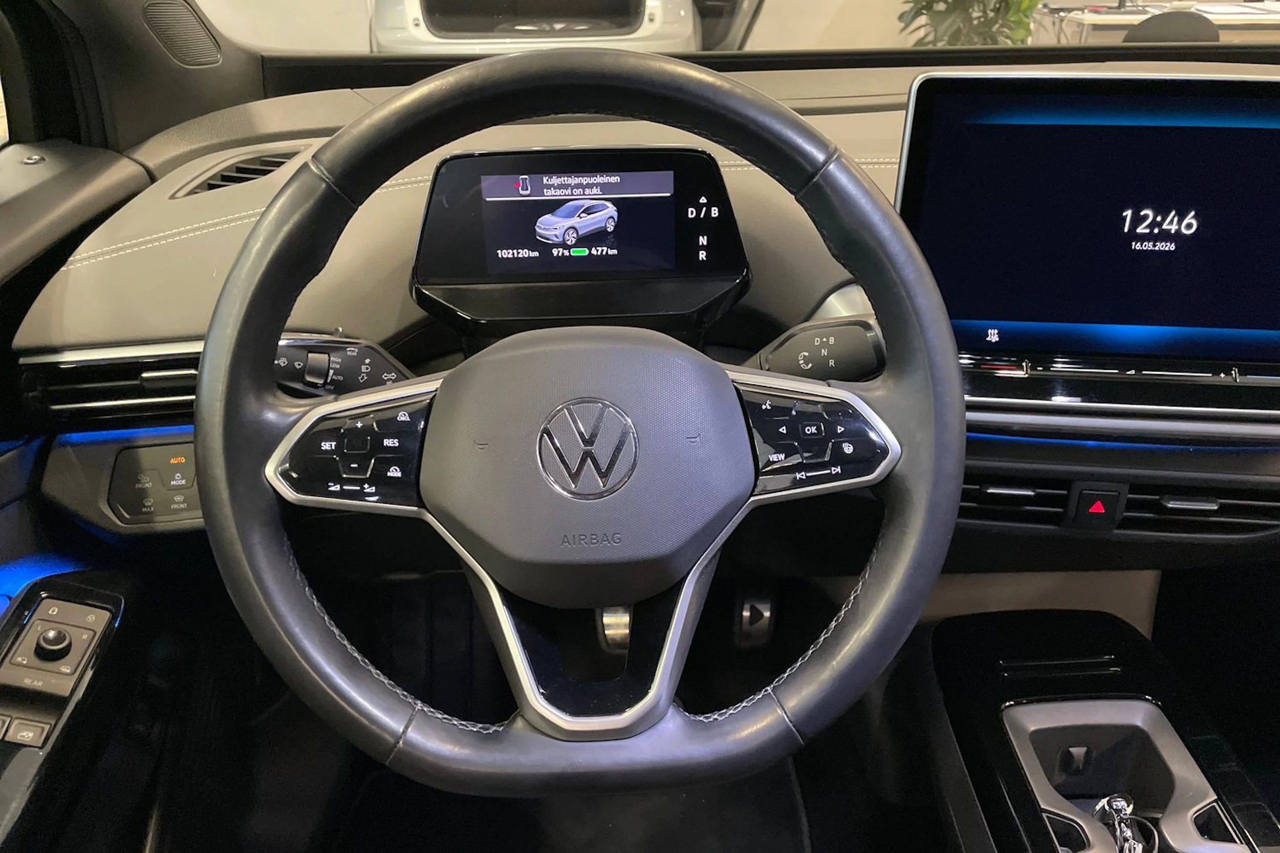 Musta Volkswagen ID.4 2024 kuva 27.