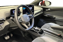 punainen Volkswagen ID.4 2024 kuva 7.