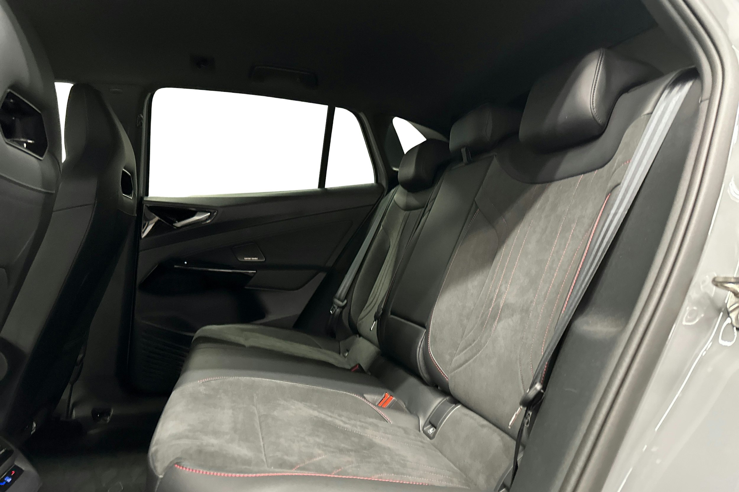 harmaa Volkswagen ID.4 2024 kuva 10.