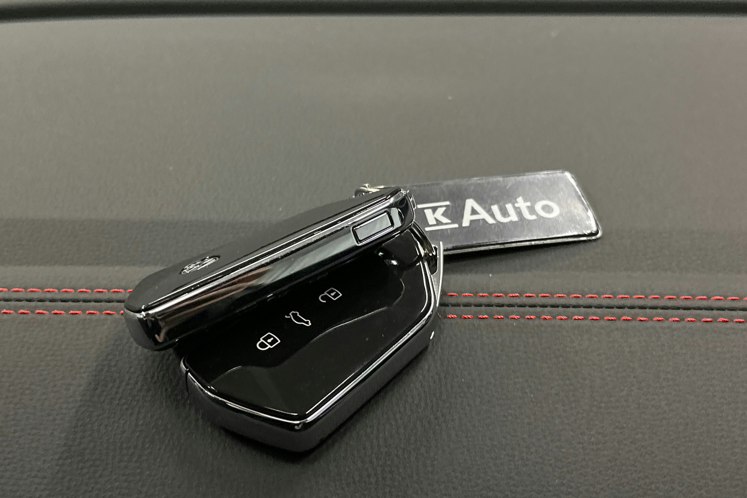 harmaa Volkswagen ID.4 2024 kuva 35.