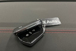 harmaa Volkswagen ID.4 2024 kuva 35.