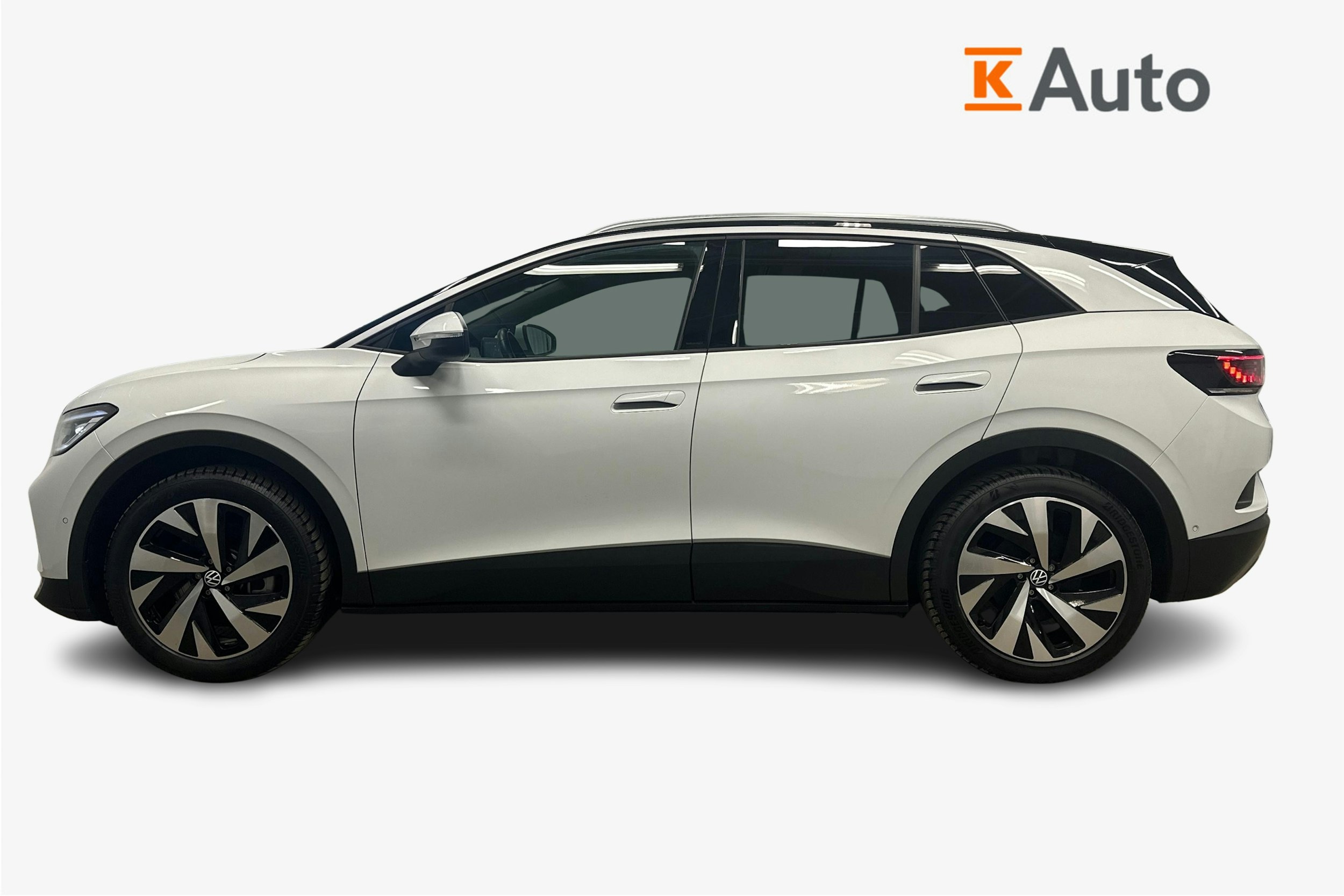 valkoinen Volkswagen ID.4 2024 kuva 6.