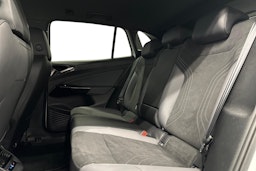 valkoinen Volkswagen ID.4 2024 kuva 10.