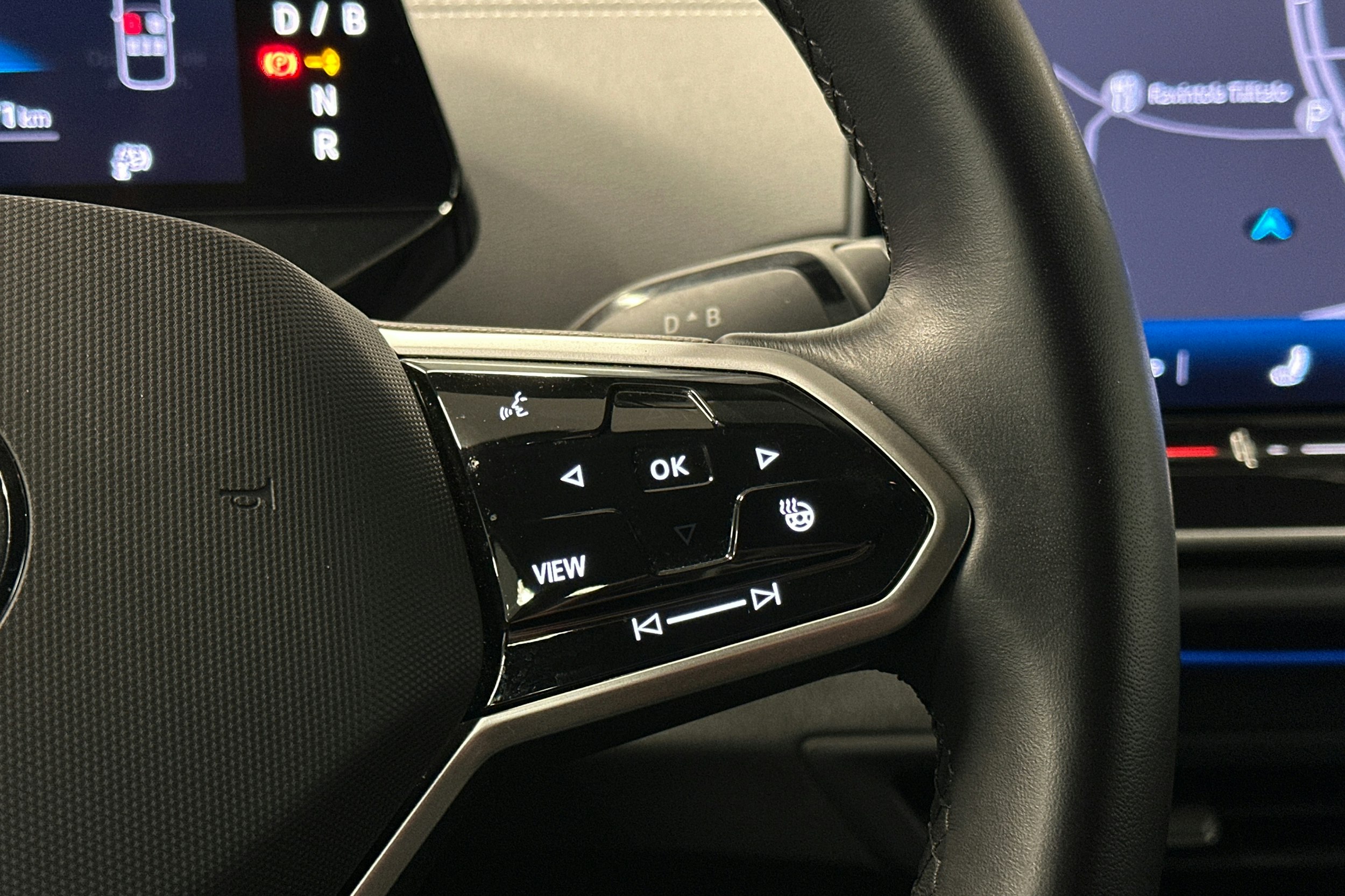 valkoinen Volkswagen ID.4 2024 kuva 20.