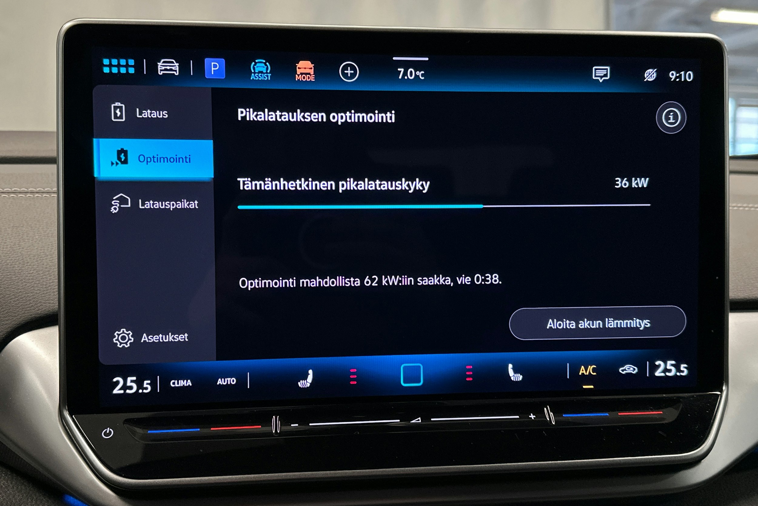 valkoinen Volkswagen ID.4 2024 kuva 26.