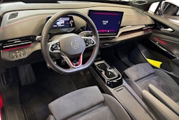 punainen Volkswagen ID.4 2024 kuva 7.