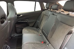 punainen Volkswagen ID.4 2024 kuva 10.