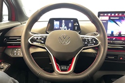 punainen Volkswagen ID.4 2024 kuva 19.