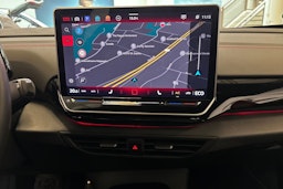 punainen Volkswagen ID.4 2024 kuva 22.