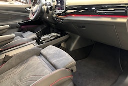 punainen Volkswagen ID.4 2024 kuva 24.