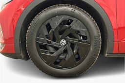 punainen Volkswagen ID.4 2024 kuva 9.