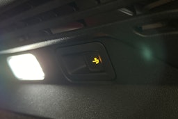 punainen Volkswagen ID.4 2024 kuva 12.