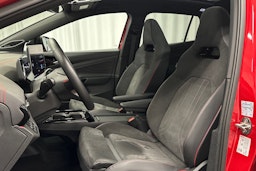 punainen Volkswagen ID.4 2024 kuva 14.