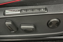 punainen Volkswagen ID.4 2024 kuva 16.