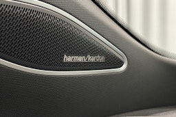 punainen Volkswagen ID.4 2024 kuva 33.